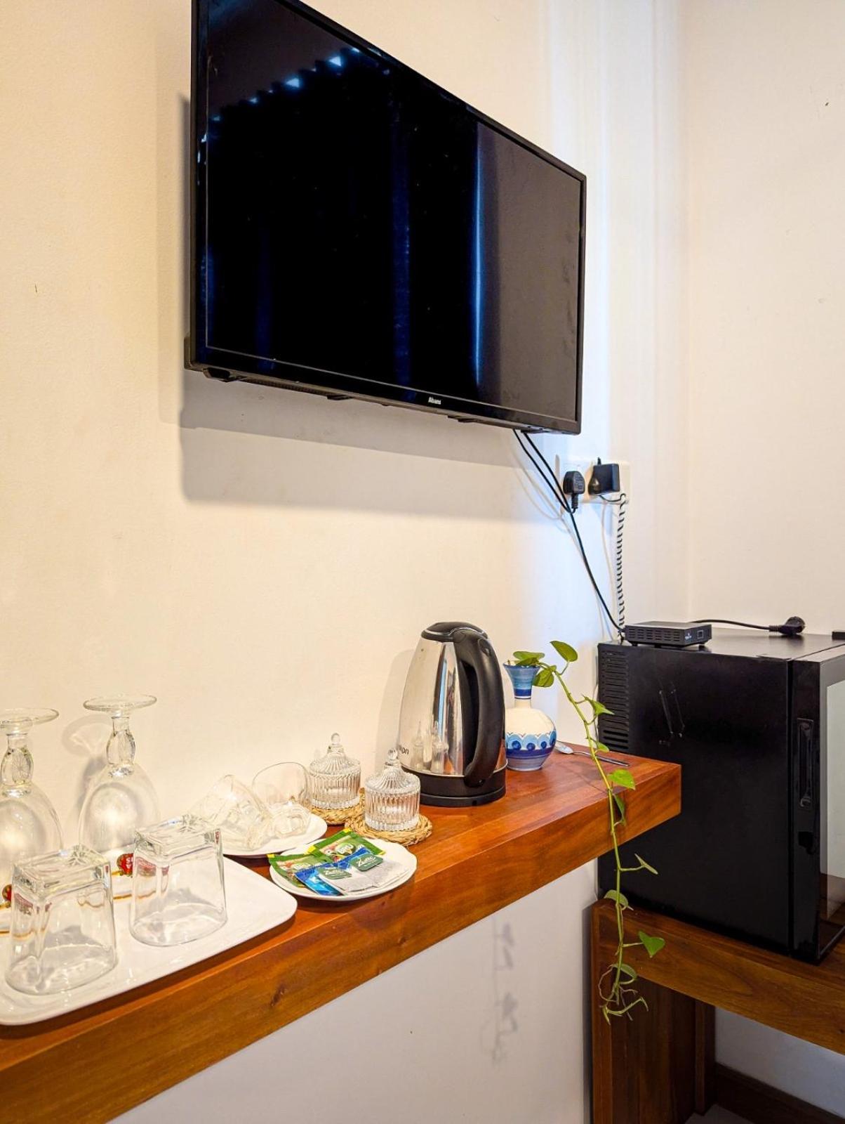 Airport Hotel By Cmb Apartments Negombo Ngoại thất bức ảnh
