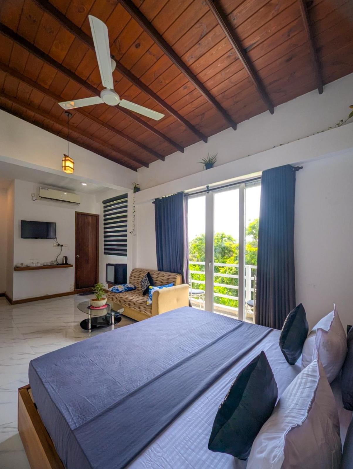 Airport Hotel By Cmb Apartments Negombo Ngoại thất bức ảnh