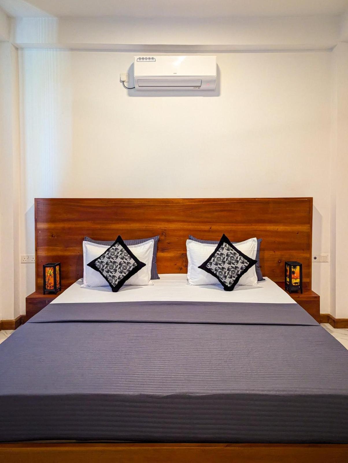 Airport Hotel By Cmb Apartments Negombo Ngoại thất bức ảnh